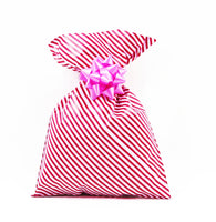 
              Sobres de regalo perlados con patrón de rayas oblicuas
            